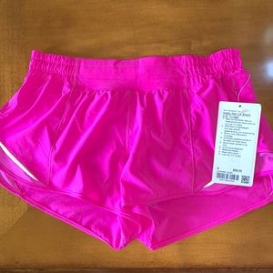 Pow pink size 8 lulu hotty hot shorts